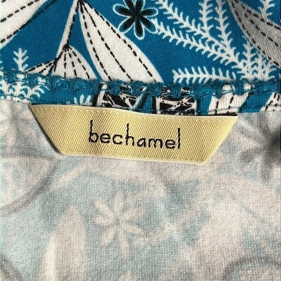 BECHAMEL XL BLUE AND WHITE FLORAL PULLOVER BLOUSE - Picture 6 of 8